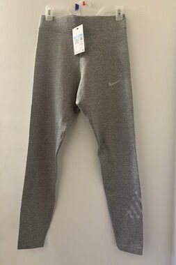 Nike High Rise Tight Fit Full Length Leggings - New, Size Medium